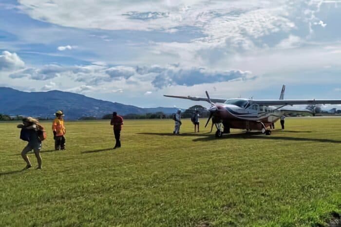 Cessna Caravan skids off runway Costa Rica