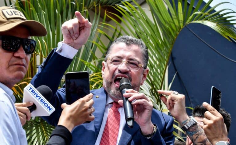 Costa Rica Orders President Chaves to End Political Belligerence Before Elections