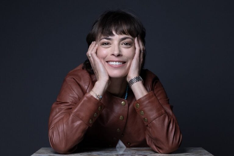 Bérénice Béjo Stars in “Mexico 86” as a Revolutionary Guatemalan Mother