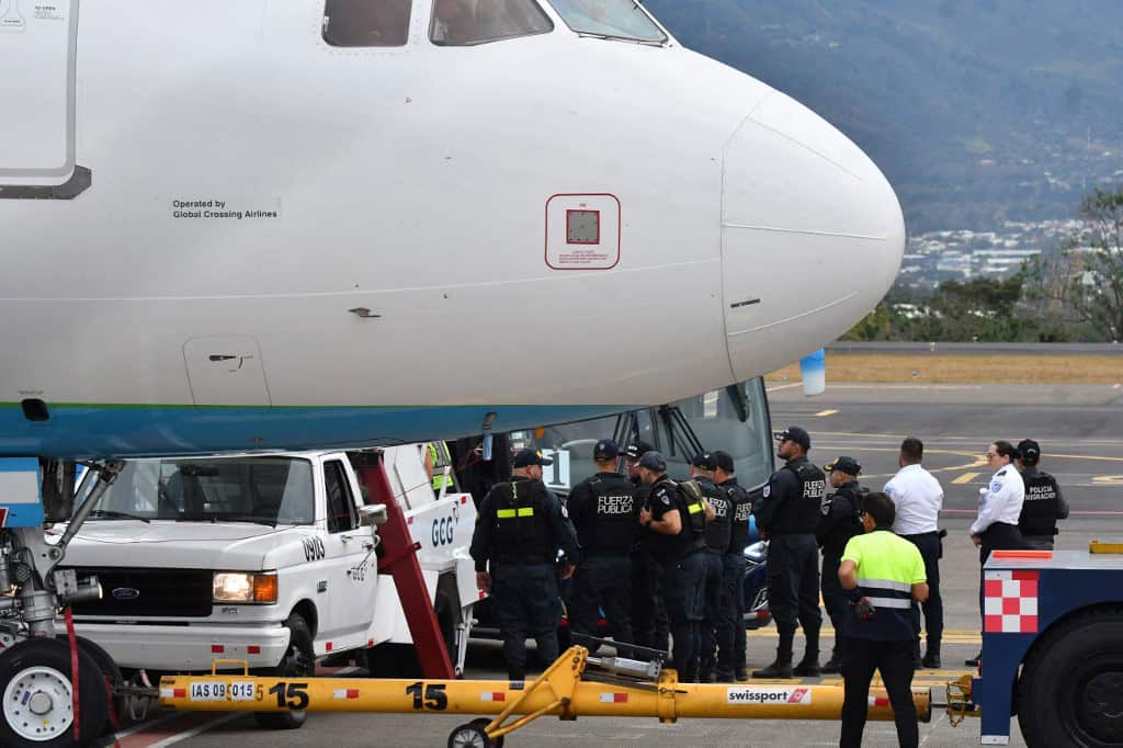 Migrants arrive in Costa Rica