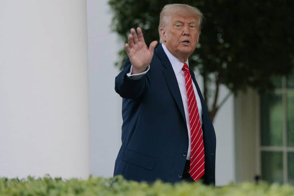 Trump Congratulates Pope