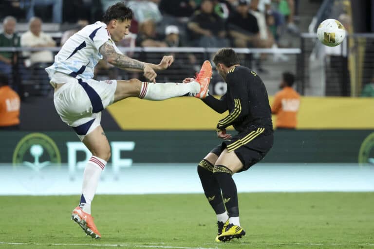 Costa Rica’s Defense Frustrates Mexico in Hard-Fought Gold Cup Stalemate