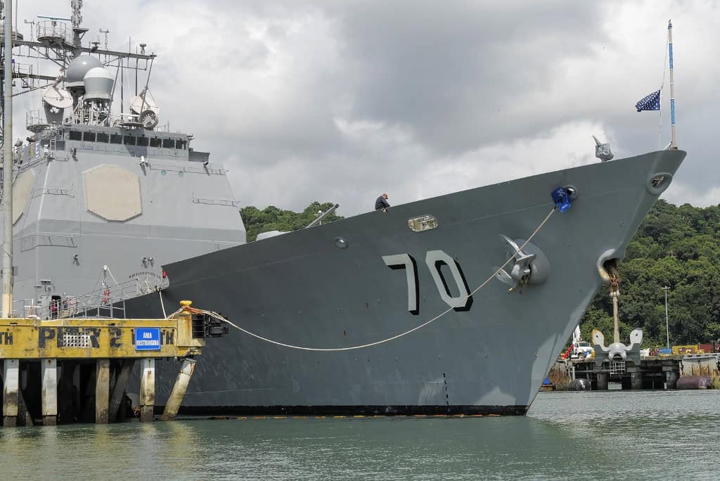 USS Lake Erie Passage in Panama Canal Follows US Military Pressure on Venezuela