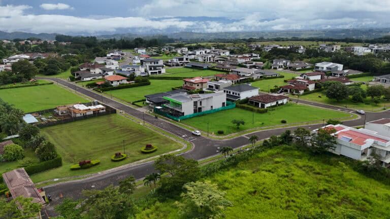 Exclusive Costa Rica Investment Opportunity – Luxury Estate in Los Reyes