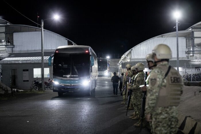 Venezuela Migrant CECOT bus