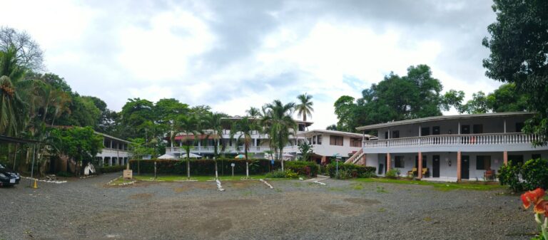 🦜 Tropical Paradise & High-Yield Investment: Tárcoles Beachfront B&B