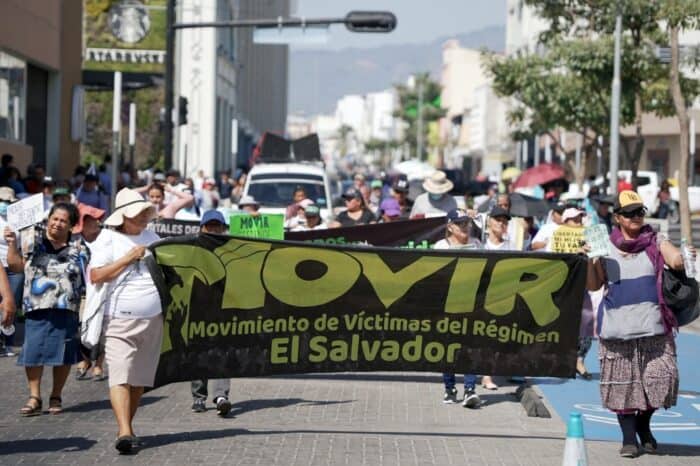 El Salvador Movil Protest