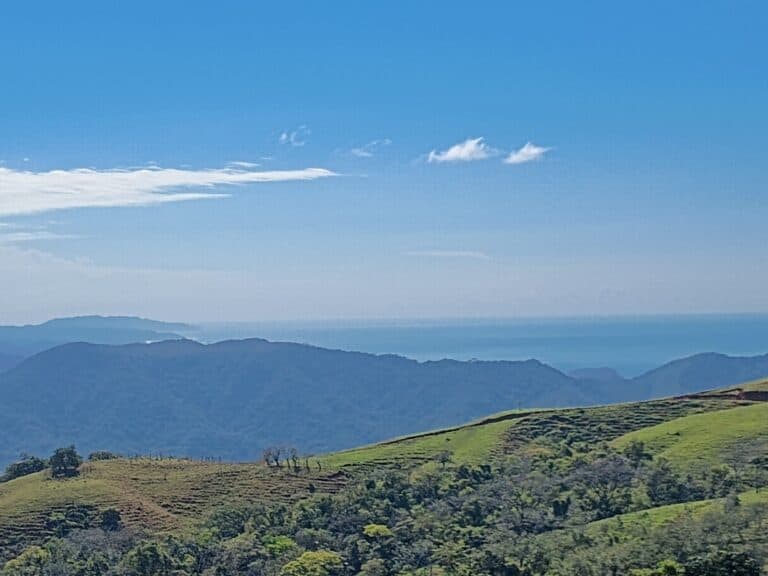 Nestled in a quaint mountain village in the “famously crime-free” Canton of Hojancha in Guanacaste