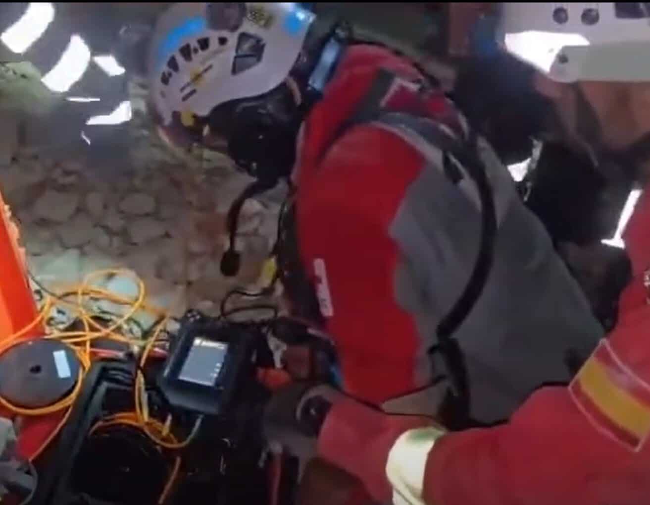 Costa Rica Rescuers Find a Survicor