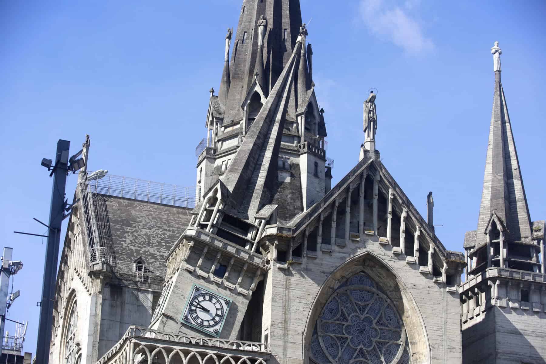 The damage sustained by the Manizales Cathedral after the earthquake in Colomba