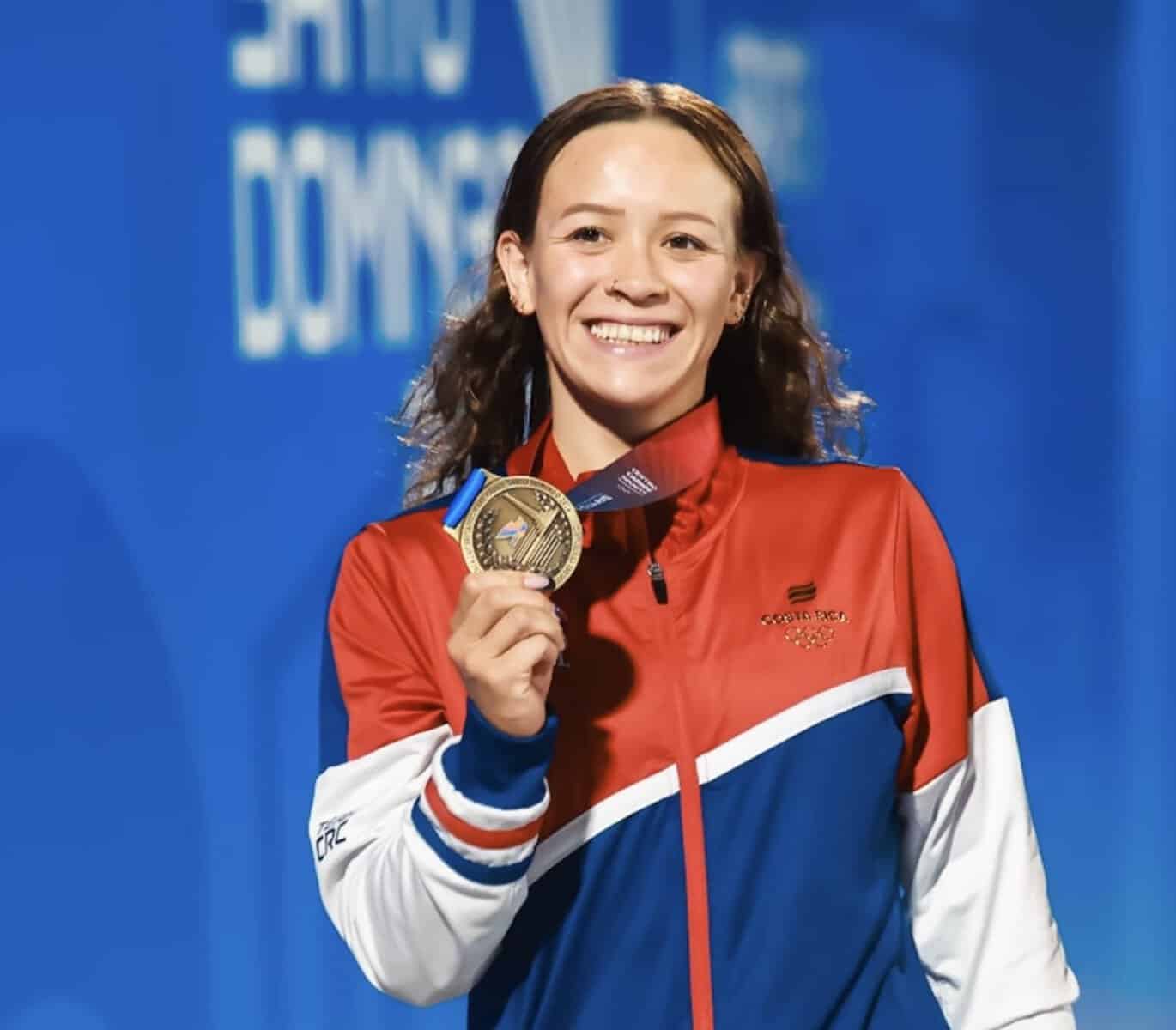 Costa Rica Swimmer Alondra Ortiz wins gold medal at Santo Domingo 2026