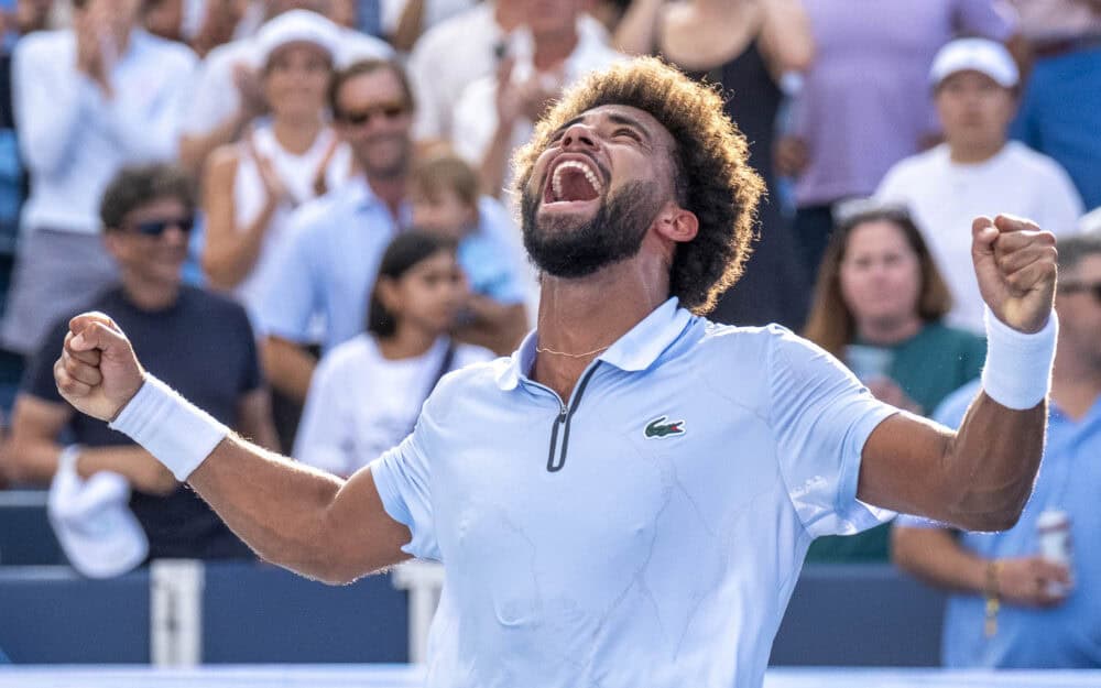 Arthur Fils celebrates after winning the Cincinnati Open 2026 against Tiafoe