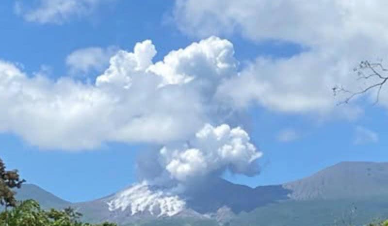 Costa Rica Rincon de La Vieja Volcano Eruption
